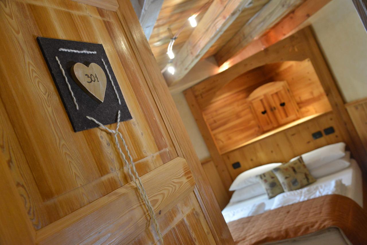 Hotel Miravidi A Cervinia بيريوِل تْشيرفينيا المظهر الخارجي الصورة