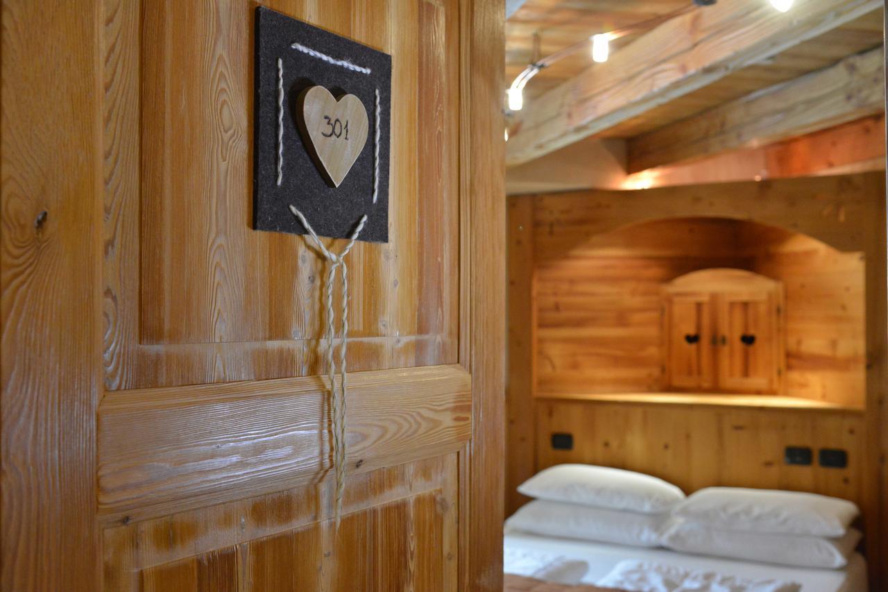 Hotel Miravidi A Cervinia بيريوِل تْشيرفينيا المظهر الخارجي الصورة