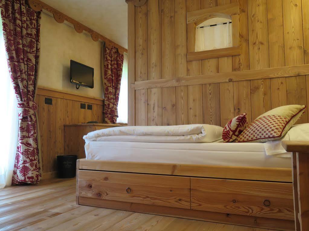 Hotel Miravidi A Cervinia بيريوِل تْشيرفينيا المظهر الخارجي الصورة
