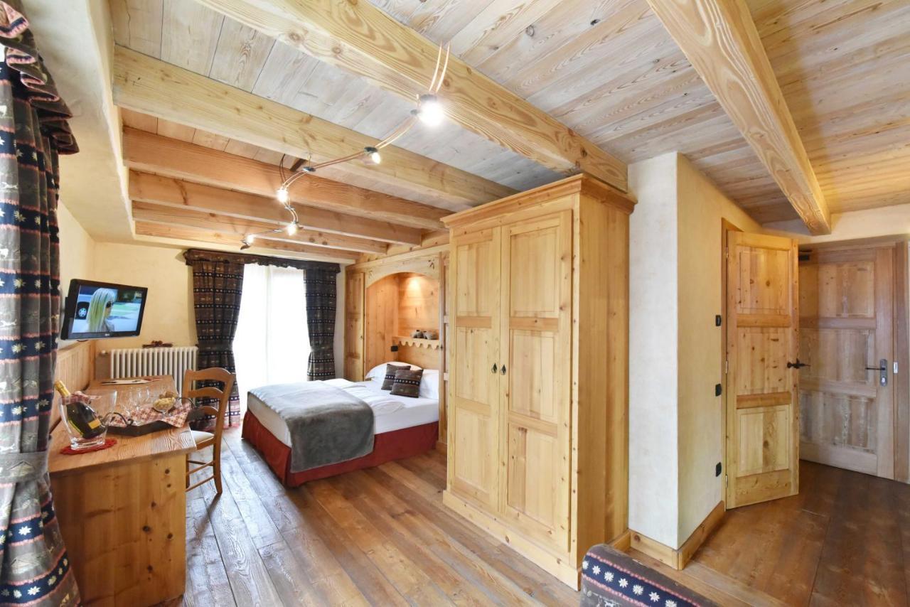 Hotel Miravidi A Cervinia بيريوِل تْشيرفينيا المظهر الخارجي الصورة
